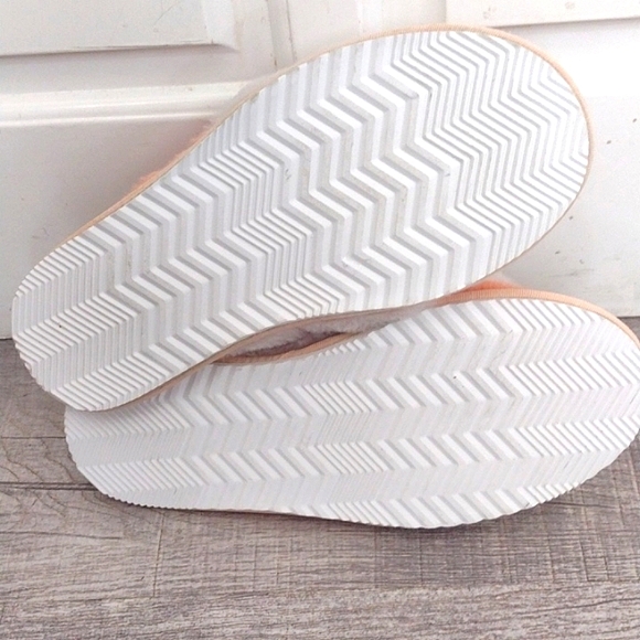 New SOREL Nova Sand & Natural Go Mail Run Plush Slippers Women’s Size 7 - Picture 4 of 6